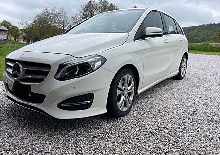 Mercedes-Benz B 200 -