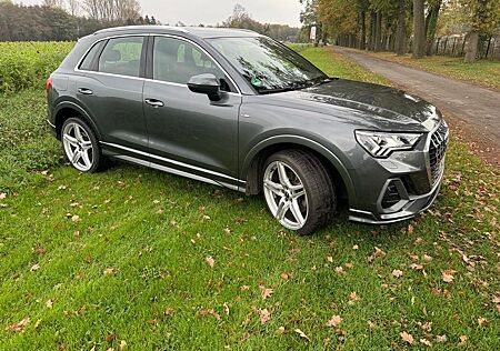 Audi Q3 45 TFSI quattro S tronic S line S line 1.Hand