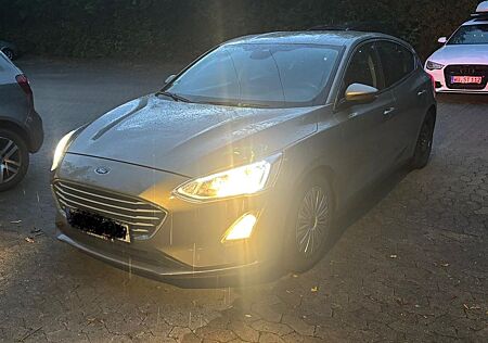 Ford Focus 1,0 EcoBoost Cool & Connect Cool