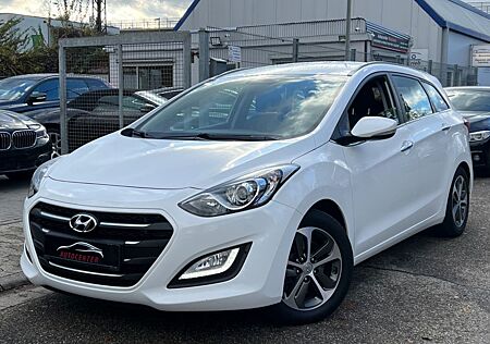 Hyundai i30 cw 1.6CRDi blueStyle|Kamera|Navi|Sitzheizung