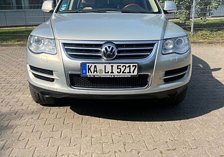 VW Touareg Volkswagen 3.0 V6 TDI Tiptronic -