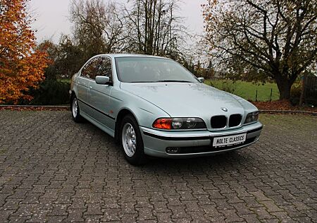 BMW 520i