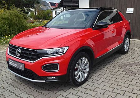 VW T-Roc Volkswagen Sport 4Motion DSG/LED/VIRTUAL/PANO/DCC/