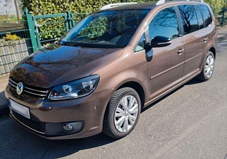 VW Touran Volkswagen 1.6 TDI DSG STYLE
