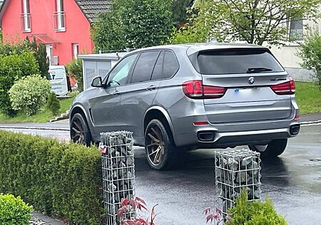 BMW X5 M50d *STANDHZ.*PANO*VOLLEDER*4xSHZ*22 ZOLL*