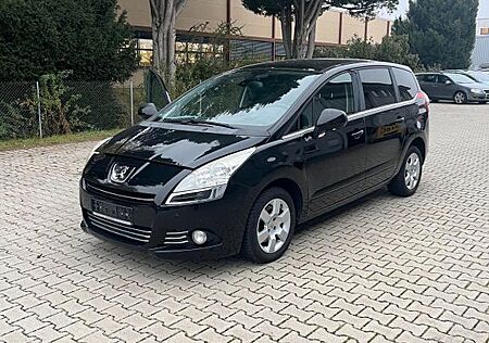 Peugeot 5008 1.6 Panoramadach, TV