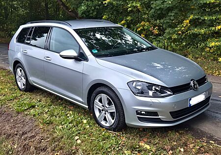 VW Golf Volkswagen 1.6 TDI BMT Variant Comfortline -- TOP!