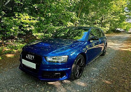 Audi A4 S-line/Xenon/AHK/ACC/NAVI/Sitzh/Automatik
