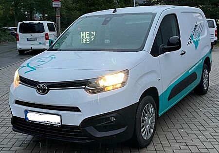 Toyota Pro Ace Proace City 1,5-l-D-4D 75kW L1 Team Deutschl...