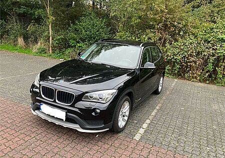 BMW X1 xDrive28i A -Benzin Automatik, Scheckheft
