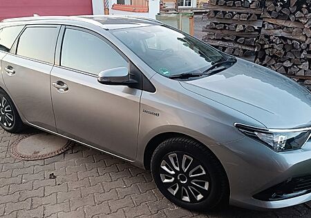 Toyota Auris Touring Sports Touring Sports Hybrid 1...
