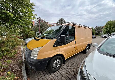 Ford Transit Umgebauter Bus zu verkaufen