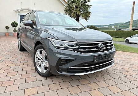 VW Tiguan Volkswagen 2.0 TDI AHK, OpenSky, Kamera, BusinessP