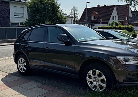Audi Q5 2.0 TDI S tronic quattro -