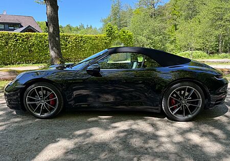 Porsche 992 Carrera 4S Cabriolet Carrera S