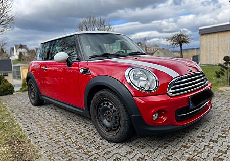 Mini Cooper 85686 km EZ 12/11 Klima 122 PS 2. Hand