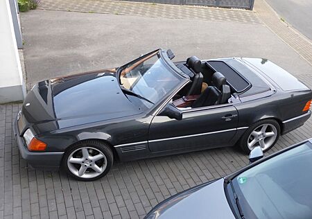 Mercedes-Benz SL 320