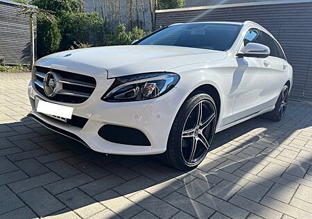 Mercedes-Benz C 200 4MATIC T Autom. -