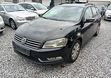 VW Passat Variant Volkswagen Trendline BlueMotion/Navi/Tempom.