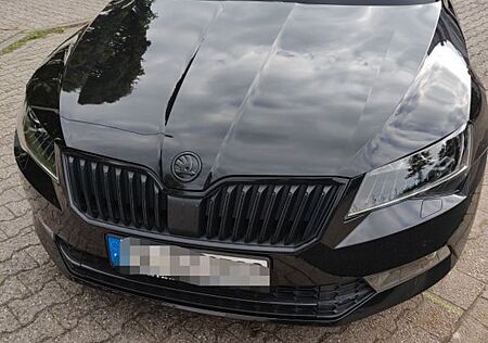 Skoda Superb gebraucht kaufen Skoda Superb 2.0 TSI 162kW DSG SportLine Combi Spo...