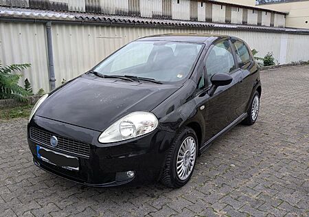 Fiat Grande Punto 1.4 8V Active, TÜV neu, mit AHK
