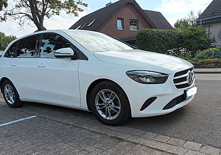 Mercedes-Benz B 180 d DCT -