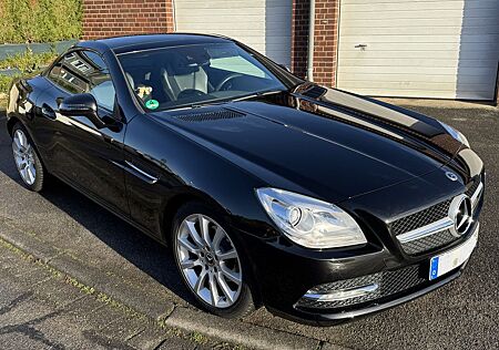 Mercedes-Benz SLK 200 -