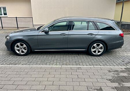 Mercedes-Benz E 200 d T Autom. -