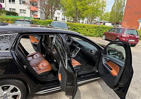 Volvo V60 1.6D 2014 R - cool!!