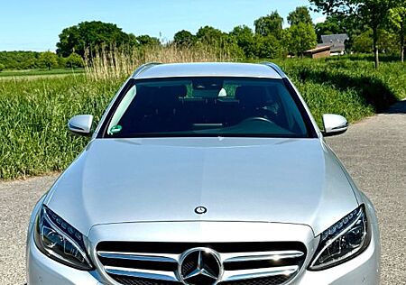 Mercedes-Benz C 180 T AVANTGARDE