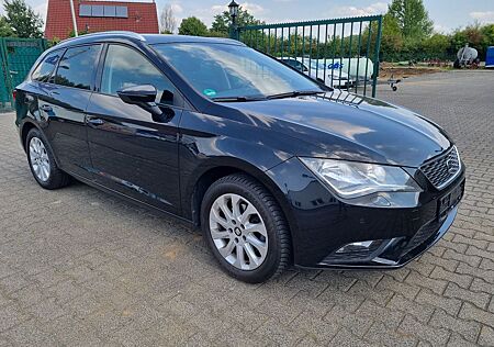 Seat Leon ST Style PDC*NAVI*TEMPOMAT*AHK*ALLWETTER