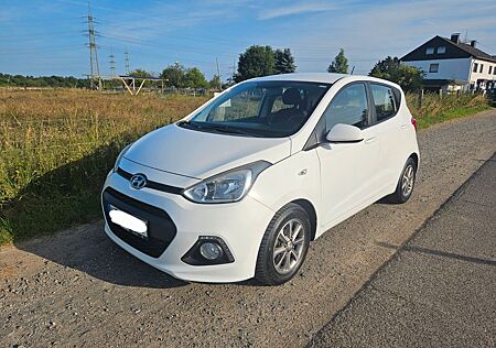 Hyundai i10 1.0 YES! Silver YES! Silver