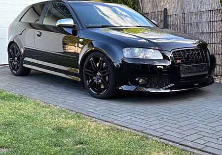 Audi S3 2.0 TFSI Bose,Navi,Alcantara,4 x SH, Glasdach