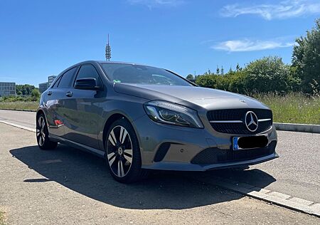 Mercedes-Benz A 220 A 220d - LED, AHK, StHz, Alu, 8fach