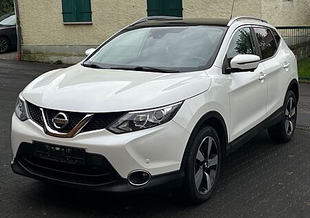 Nissan Qashqai 1.2DIG-T N-CONNECTA LED+Keyless+NAvi+360