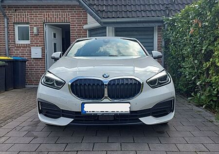 BMW 118i Advantage, BJ 2020, Nur 26.700 km, Top