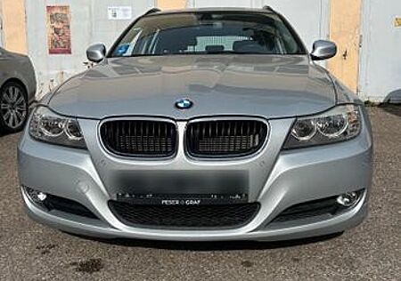 BMW 318i Touring -