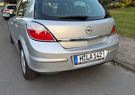 Opel Astra 1.6 Twinport 77kW -