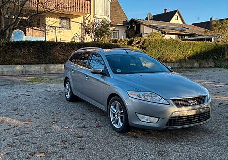 Ford Mondeo 2,2TDCi DPF Black Magic Turnier Black...