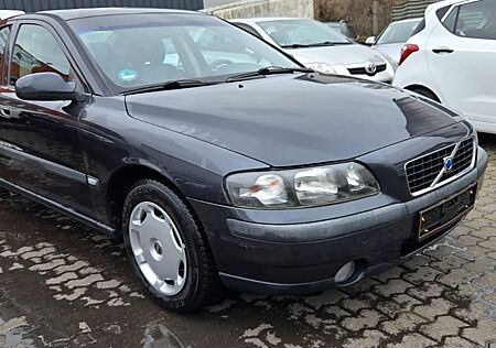 Volvo S60 2.4 *Leder*Tüv + Au = Neu*