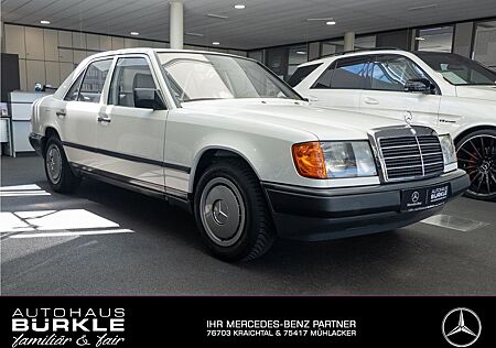 Mercedes-Benz E 230 230 E - 1. Hand und nur 92.127 KM!