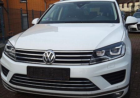 VW Touareg Volkswagen V6 TDI 4Mot/Leder/Bi-Xenon/Navi/Sitz/TOP