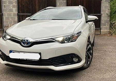 Toyota Auris Touring Sports Hybrid