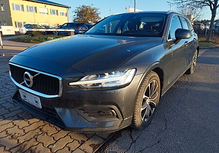 Volvo V60 Kombi Momentum Pro