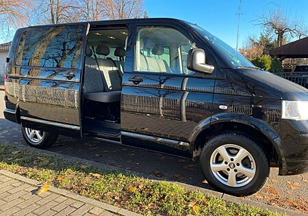 VW T5 Caravelle Volkswagen kurz, TÜV neu, Metallic-Perleffekt