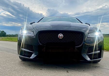 Jaguar XF 35t 340PS R-Sport Automatik R-Sport