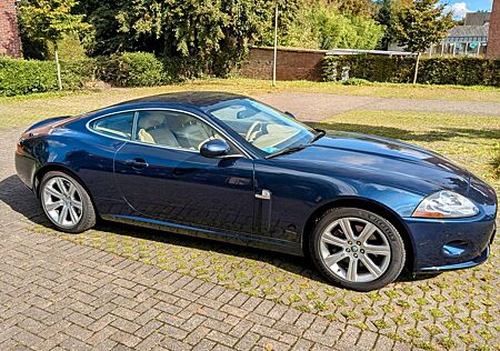 Jaguar XK 4.2 V8 Coupé - Blau Metallic - 8fach