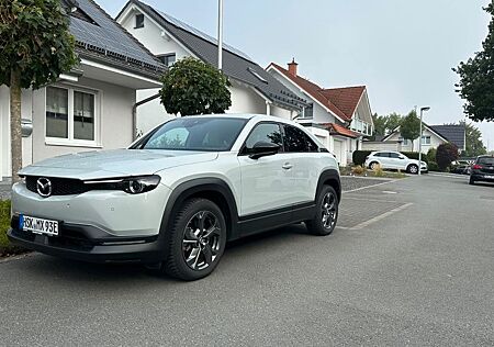 Mazda MX-30 36KWH 105kW First Edition Mondsteinweiß