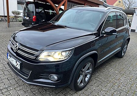 VW Tiguan Volkswagen 2.0TDI R-LINE PANO AHK DSG 4MOT CityScape