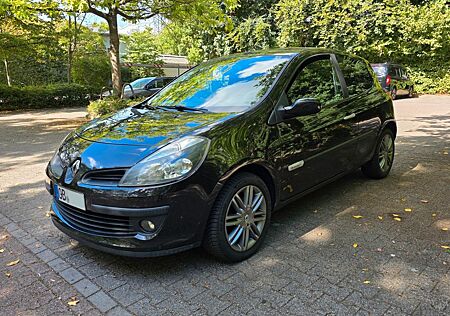Renault Clio 1.2 16V TCE Rip Curl Edition